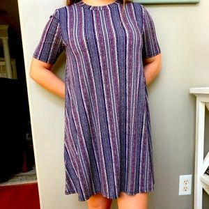 Lightweight dress, very lightly used. Great for spring and summer